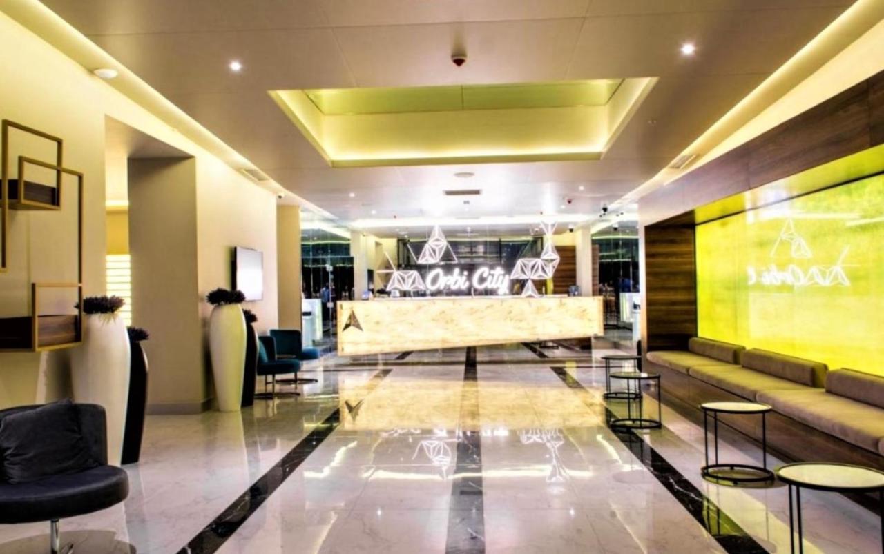 באטומי Orbi Twin Towers Aparthotel With Sea View מראה חיצוני תמונה
