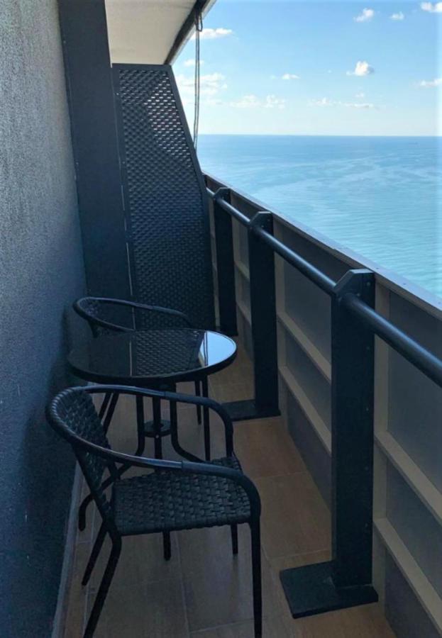 באטומי Orbi Twin Towers Aparthotel With Sea View מראה חיצוני תמונה