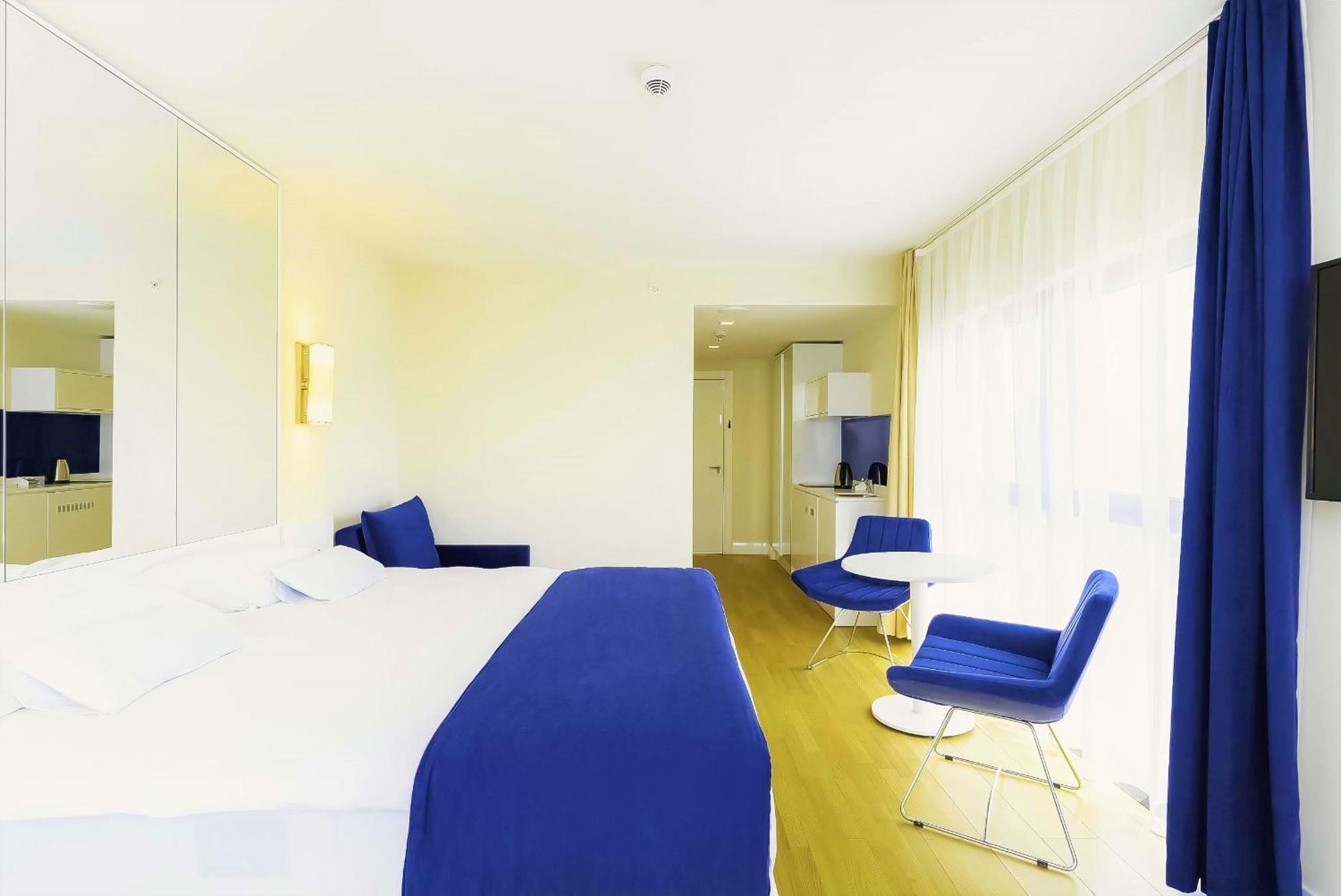 באטומי Orbi Twin Towers Aparthotel With Sea View מראה חיצוני תמונה