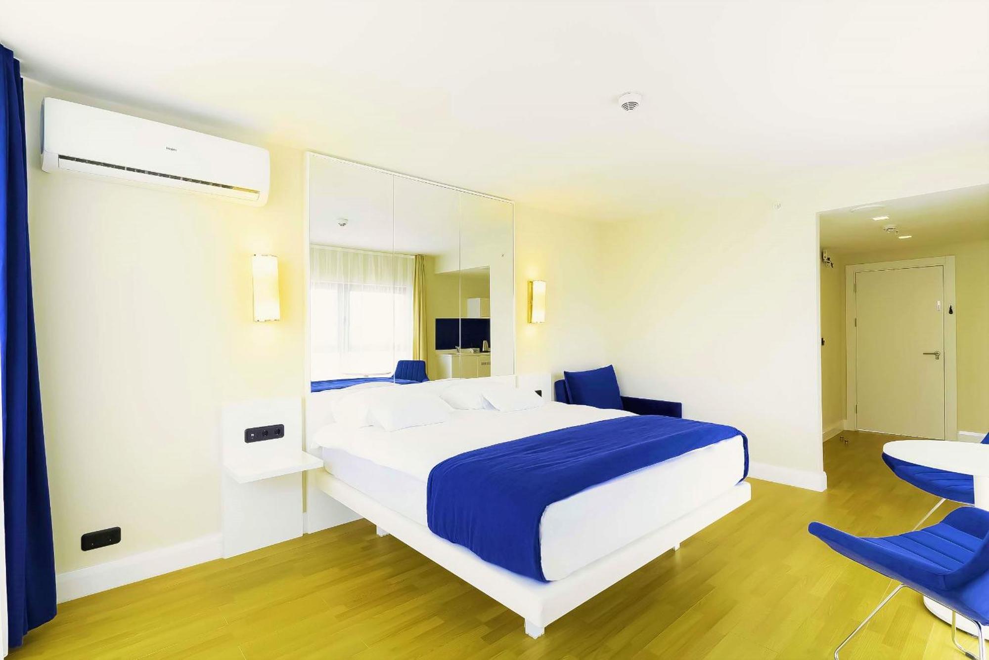 באטומי Orbi Twin Towers Aparthotel With Sea View מראה חיצוני תמונה