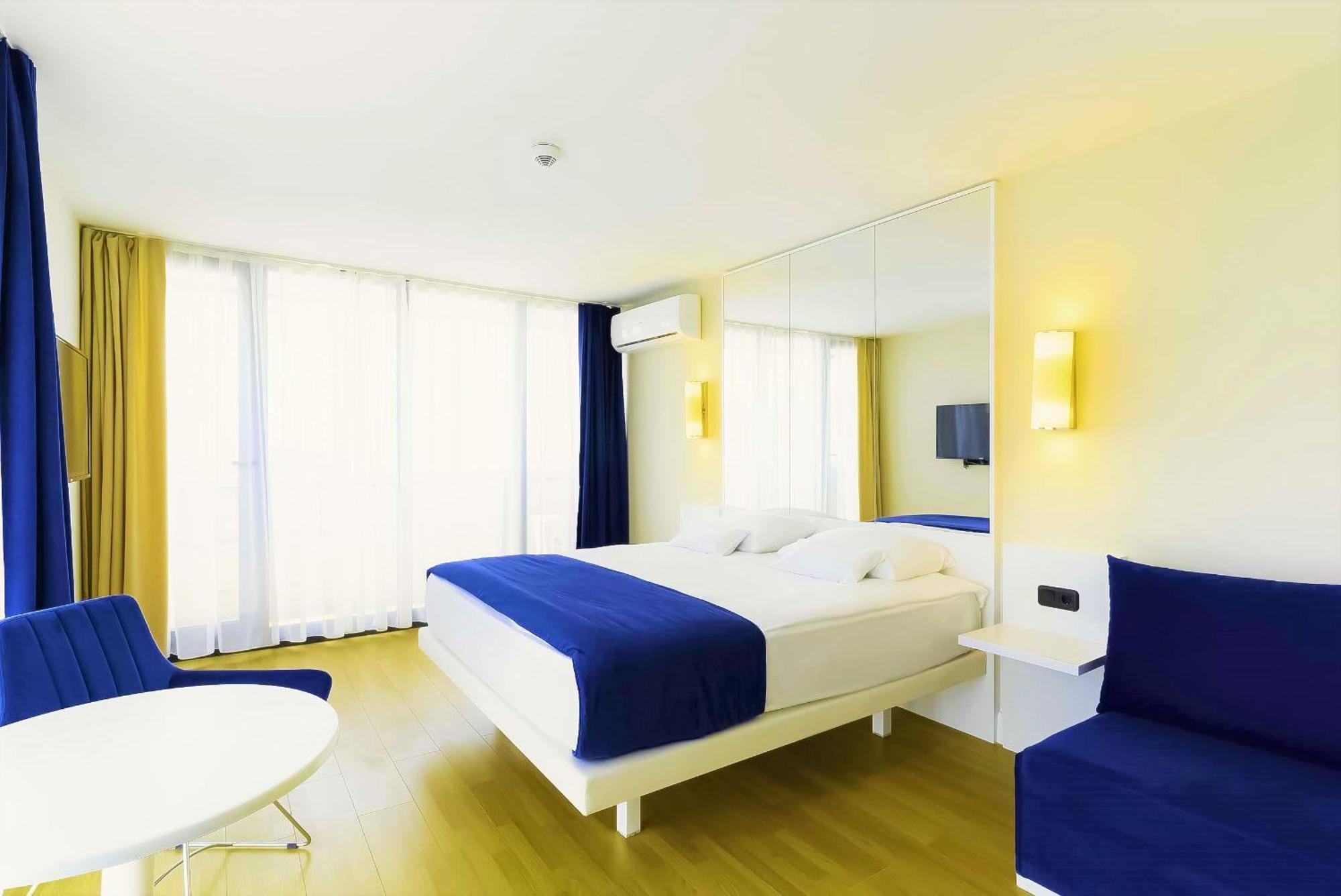 באטומי Orbi Twin Towers Aparthotel With Sea View מראה חיצוני תמונה